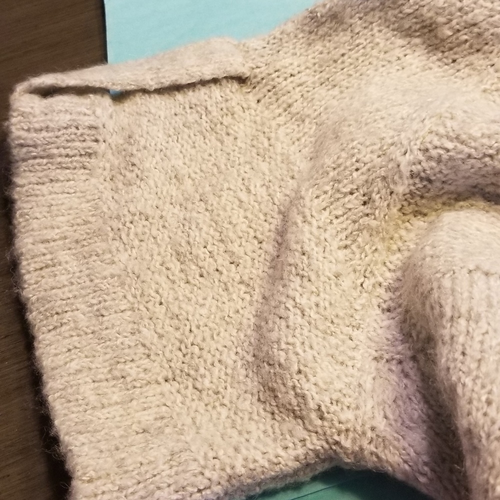 🐑 American Rag 2-Button Sweater - Picture 4 of 6